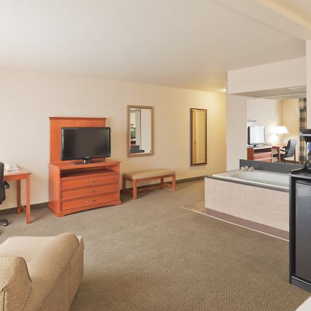 Holiday Inn Express Greensburg By Ihg Екстер'єр фото